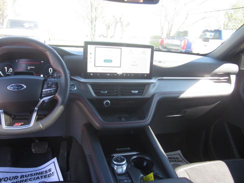 Used 2025 Ford Explorer ST AWD/4WD image 17