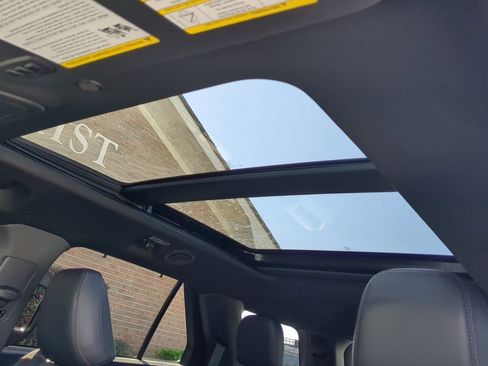 Certified 2025 Ford Explorer ST image 18