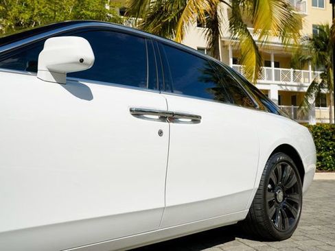 Used 2022 Rolls-Royce Ghost image 11