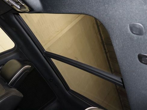 Used 2021 RAM 1500 Laramie image 23