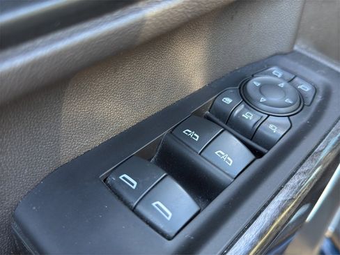 Used 2020 Chevrolet Silverado 2500 LTZ w/ LTZ Premium Package image 11