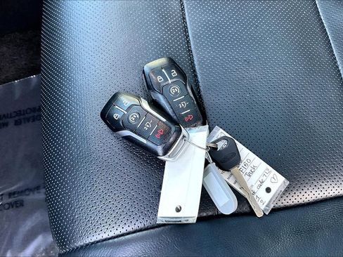 Used 2017 Ford F150 Raptor w/ Equipment Group 802A Luxury image 14