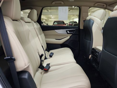 Used 2025 Acura MDX SH-AWD image 21