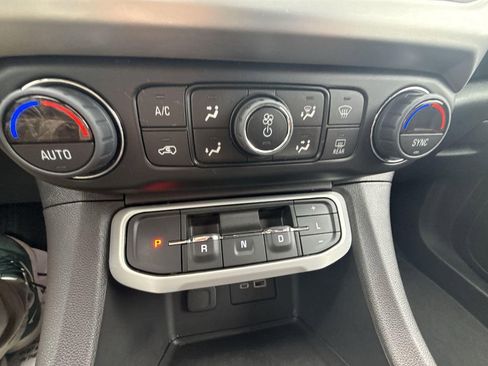 Certified 2023 GMC Acadia SLE w/ Driver Convenience Package image 38