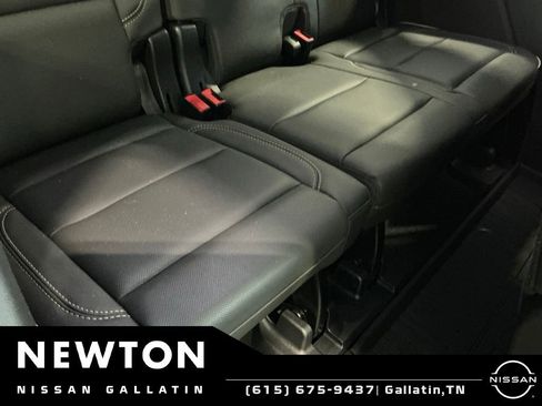 Used 2021 GMC Yukon SLT w/ SLT Premium Package AWD/4WD image 20