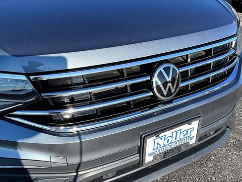 Used 2022 Volkswagen Tiguan SE image 28
