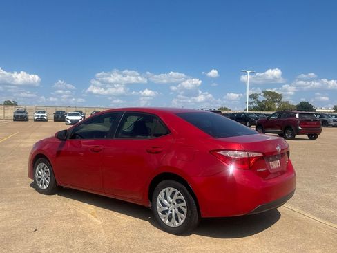Used 2017 Toyota Corolla LE FWD image 16
