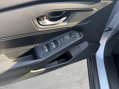 Used 2025 Honda Accord LX image 17