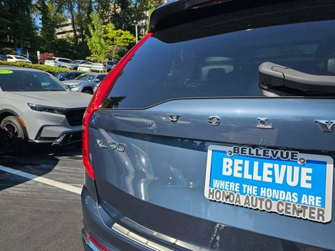 Used 2023 Volvo XC90 B5 Plus w/ Protection Package Premier AWD/4WD image 16