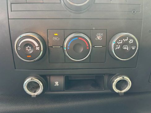 Used 2009 Chevrolet Silverado 1500 LT w/ Power Pack Plus RWD image 17