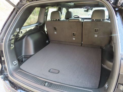 New 2025 Jeep Grand Cherokee Limited w/ Luxury Tech Group II image 19