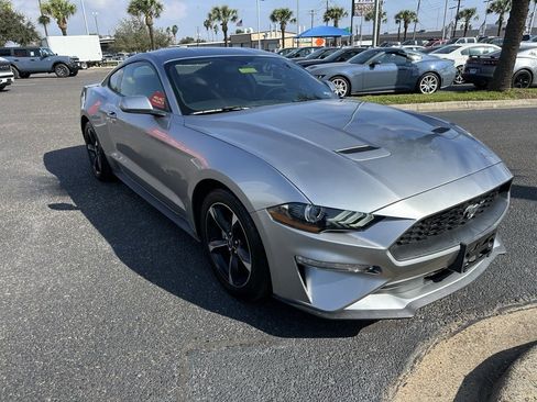 Used 2020 Ford Mustang Coupe image 8