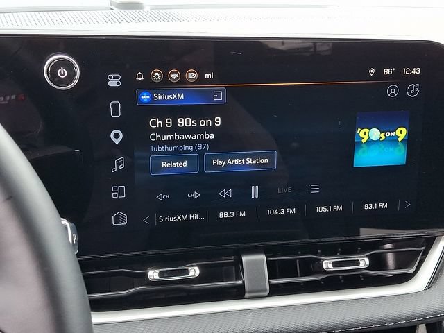 Used 2025 Chevrolet Equinox LT AWD/4WD image 13