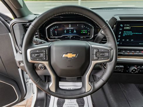 Used 2025 Chevrolet Silverado 1500 LT AWD/4WD image 22