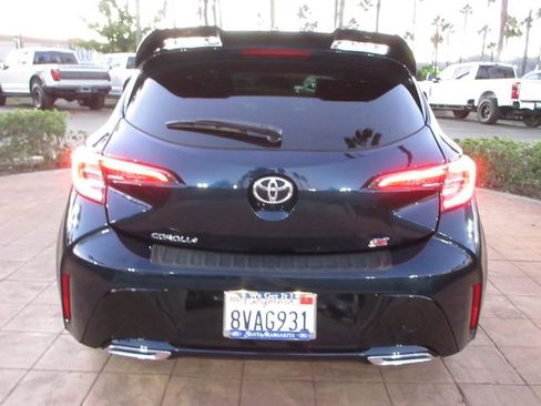 Used 2021 Toyota Corolla SE image 3