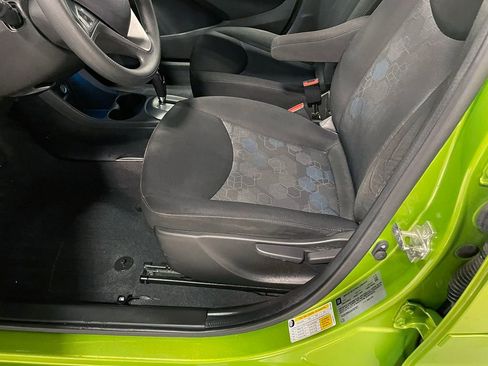 Used 2016 Chevrolet Spark LT image 19