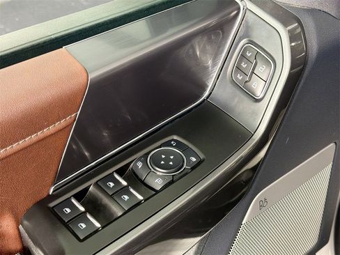 Used 2023 Ford F150 Lariat image 17