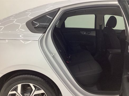 Used 2019 Kia Forte LXS FWD image 21
