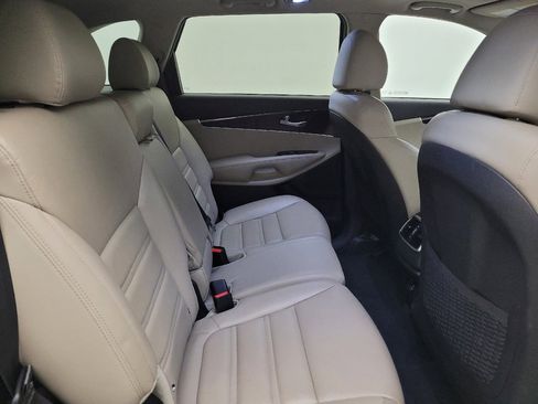Used 2020 Kia Sorento EX FWD image 19
