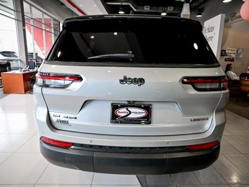 Used 2021 Jeep Grand Cherokee L Limited image 6