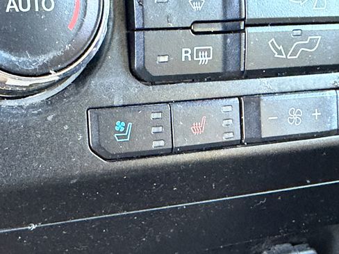 Used 2018 Ford F150 Lariat image 29