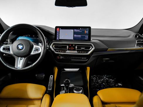 Used 2024 BMW X4 xDrive30i w/ M Sport Package AWD/4WD image 18