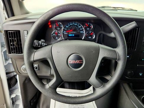 Used 2025 GMC Savana 3500 Extended RWD image 12