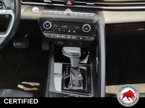 Used 2022 Hyundai Elantra Limited w/ Preferred Accessory Package FWD image 20