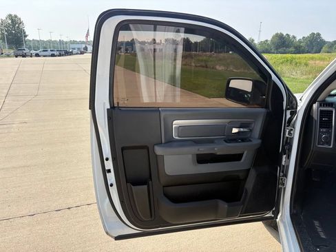 Used 2019 RAM 1500 Tradesman w/ Popular Equipment Group RWD image 10