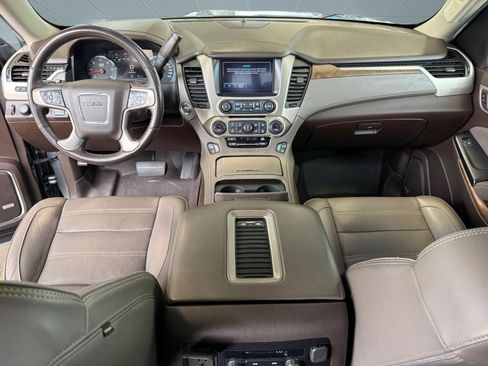 Used 2018 GMC Yukon Denali w/ Denali Ultimate Package AWD/4WD image 17