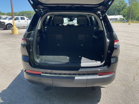 Used 2021 Jeep Grand Cherokee L Limited w/ Trailer Tow Group (B) AWD/4WD image 14