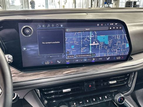 Used 2025 Chevrolet Tahoe LT RWD image 19