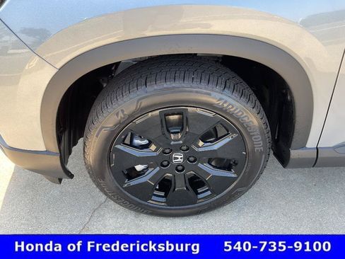 Used 2026 Honda Pilot Black Edition image 9