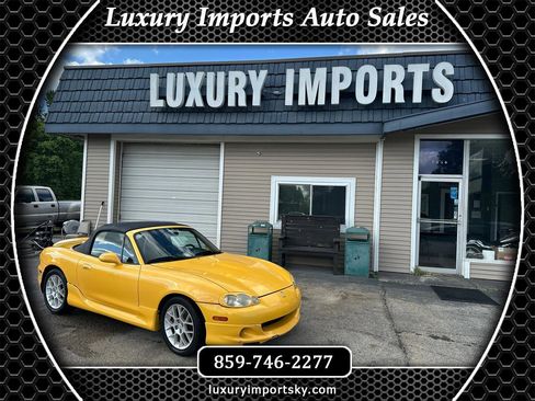 Used 2002 MAZDA MX-5 Miata RWD image 1