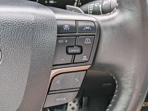 Used 2025 Toyota Camry SE FWD image 22
