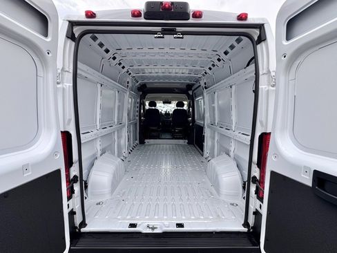 Used 2025 RAM ProMaster 2500 w/ Safety Group image 7