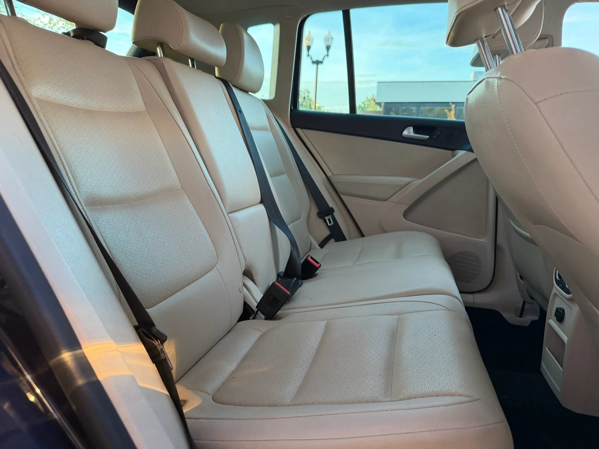 Used 2016 Volkswagen Tiguan SE FWD image 14