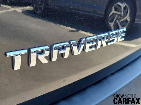 Used 2022 Chevrolet Traverse LS FWD image 7