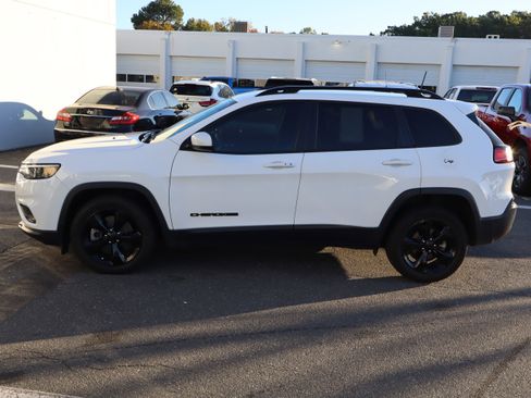 Used 2020 Jeep Cherokee Latitude Plus image 7