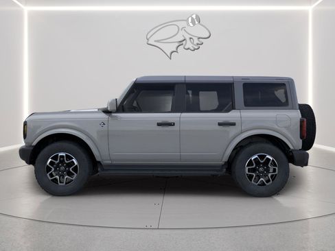 New 2026 Ford Bronco Outer Banks AWD/4WD image 3