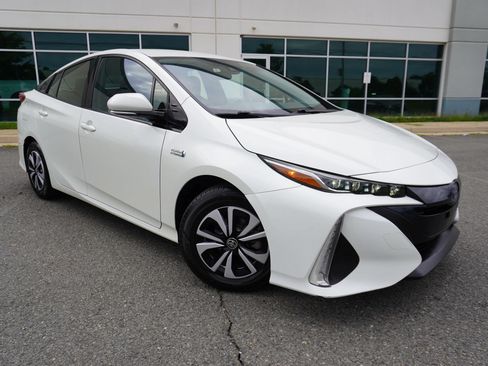 Used 2017 Toyota Prius Prime Plus FWD image 1