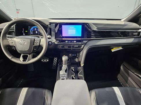 New 2026 Toyota Camry SE FWD image 9