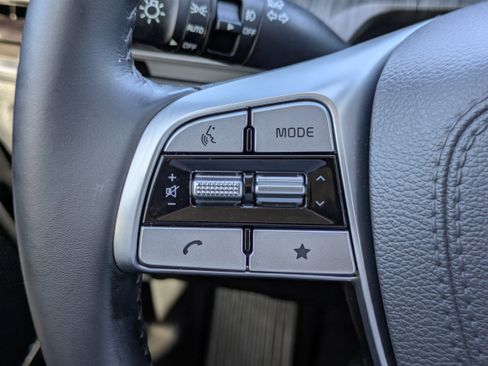 Certified 2025 Kia Telluride SX w/ SX Captain's Chair Package FWD image 25