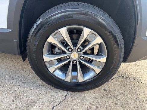 Used 2025 Chevrolet Equinox LT FWD image 31