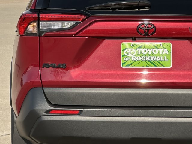 Used 2025 Toyota RAV4 LE FWD image 5