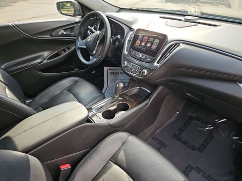 Used 2017 Chevrolet Malibu Premier w/ Premier Sun and Wheel Package FWD image 13