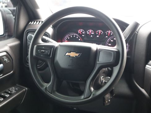 Used 2020 Chevrolet Silverado 1500 Custom w/ Custom Value Package image 16