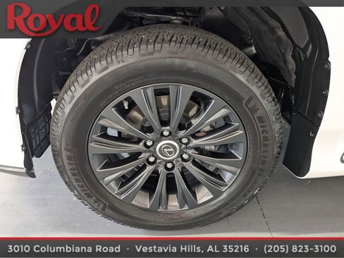 Used 2023 Lexus GX 460 Luxury w/ Sport Design Package image 29