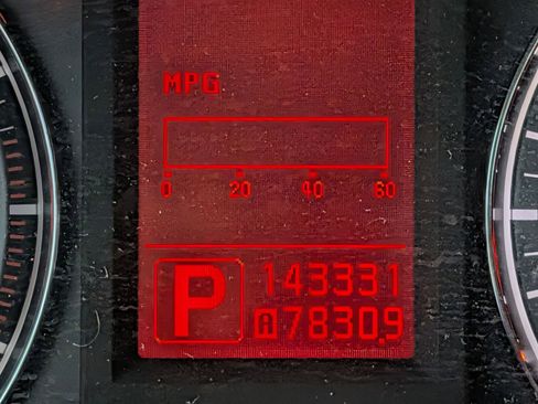 Used 2009 INFINITI G37 Journey w/ Premium Pkg image 31