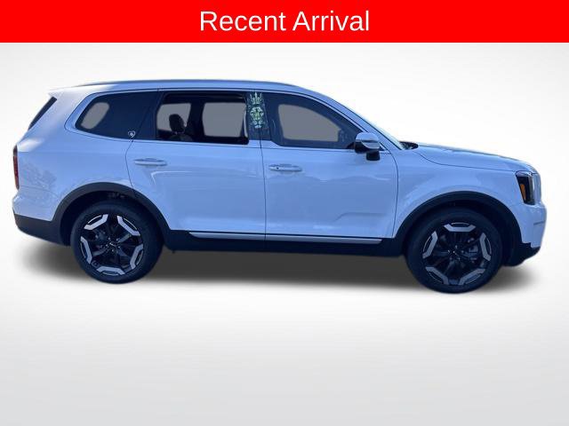 Used 2025 Kia Telluride S AWD/4WD image 6